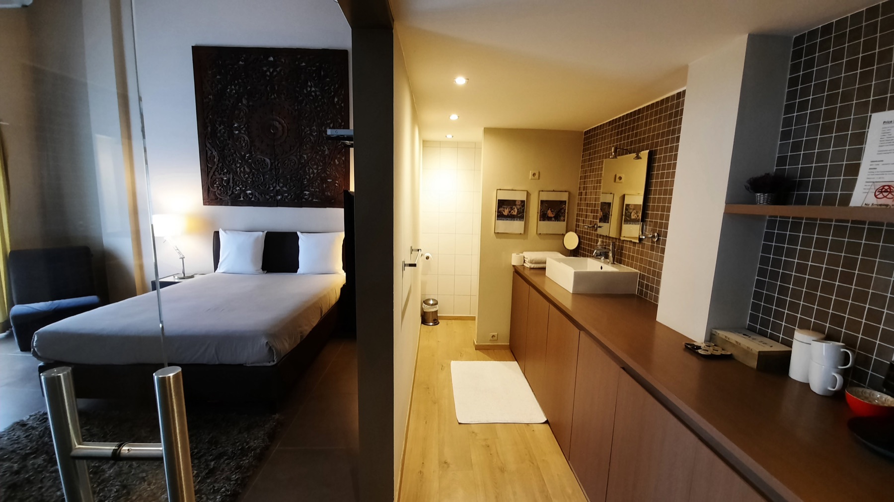 Loft: bathroom